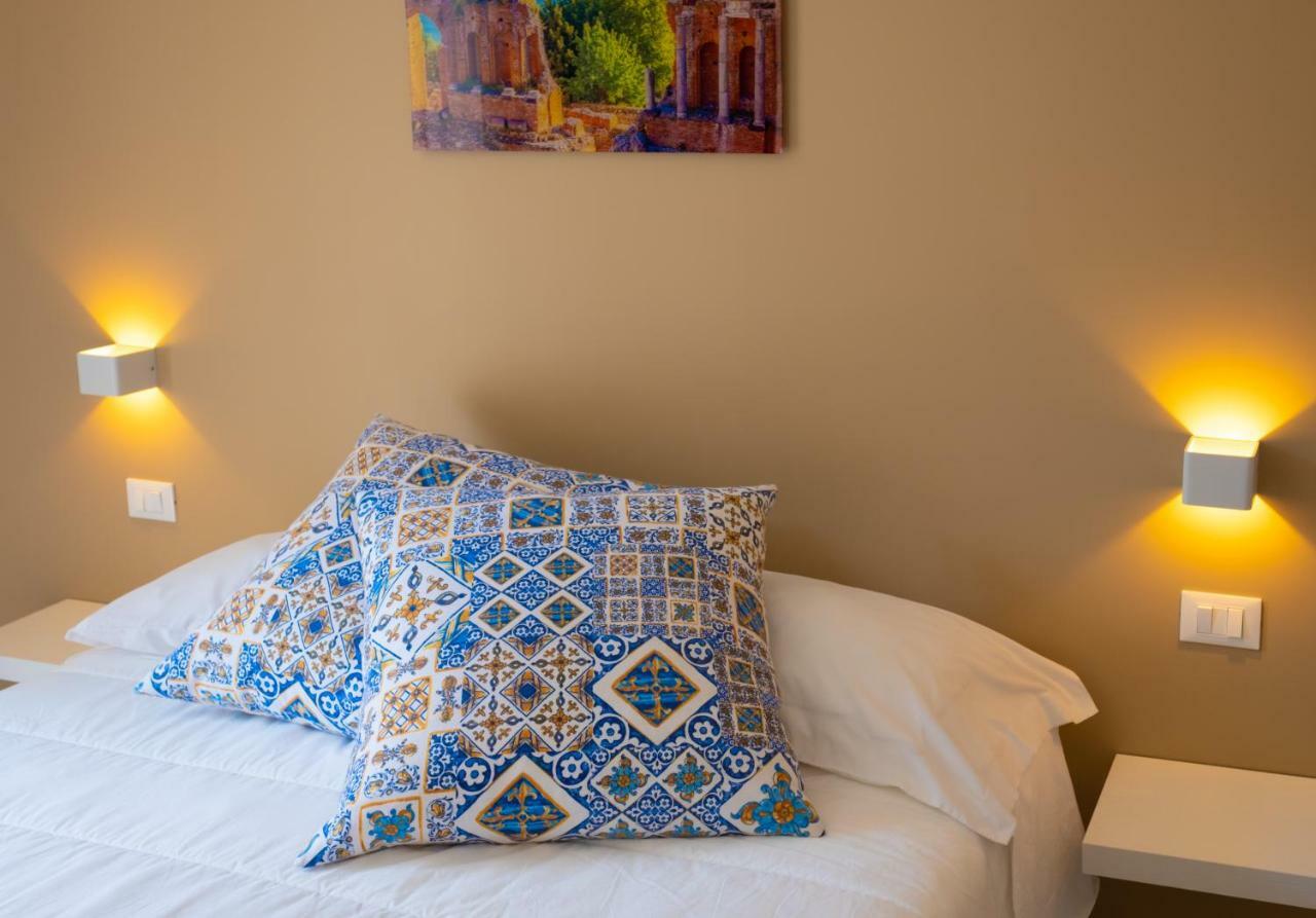 Taormina Bedda Rooms Bagian luar foto